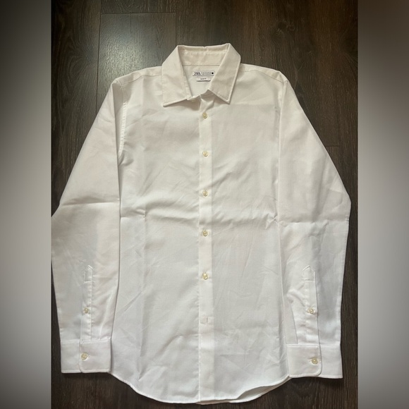 Zara Button-Up - Picture 1 of 5
